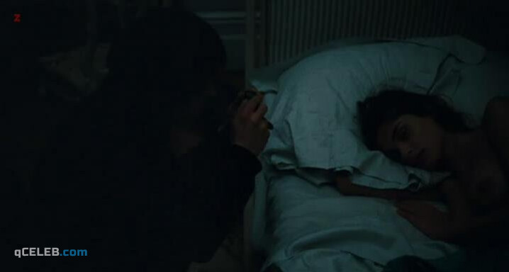 3. Elisa Sednaoui nude – Bus Palladium (2010)