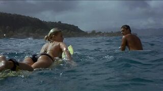 Kate Bosworth sexy, Michelle Rodriguez sexy – Blue Crush (2002)