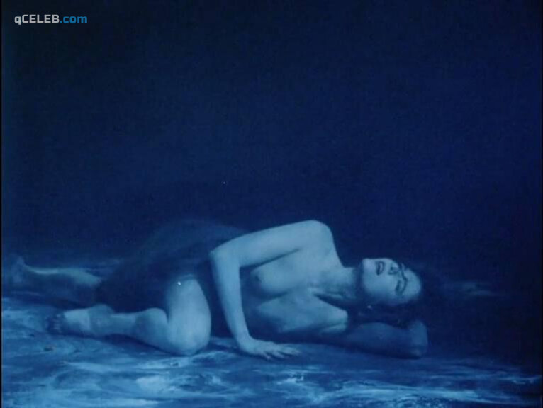 2. Saskia Brandauer nude, Rubecca Mohamed nude, Sharon Robinson nude – Axel (1988)