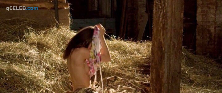 5. Anna Gulyaeva nude – Chungul (2017)