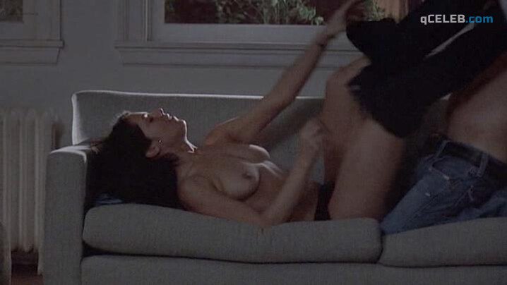 3. Michelle Borth nude – Tell Me You Love Me s01e01-05 (2007)