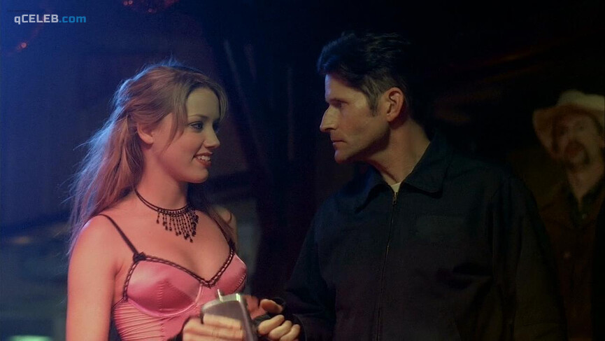 2. Melissa Keller sexy, Amber Heard sexy – Drop Dead Sexy (2005)