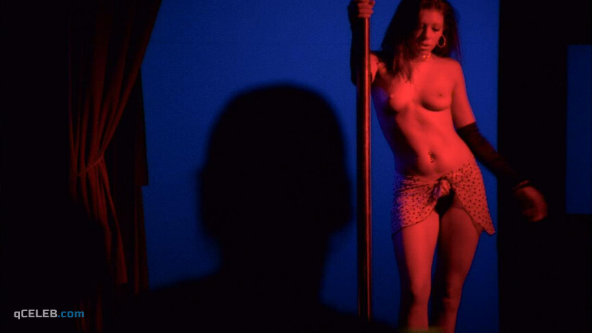 3. Melissa Keller sexy, Amber Heard sexy – Drop Dead Sexy (2005)