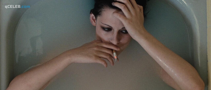 1. Kristen Stewart sexy – The Runaways (2010)