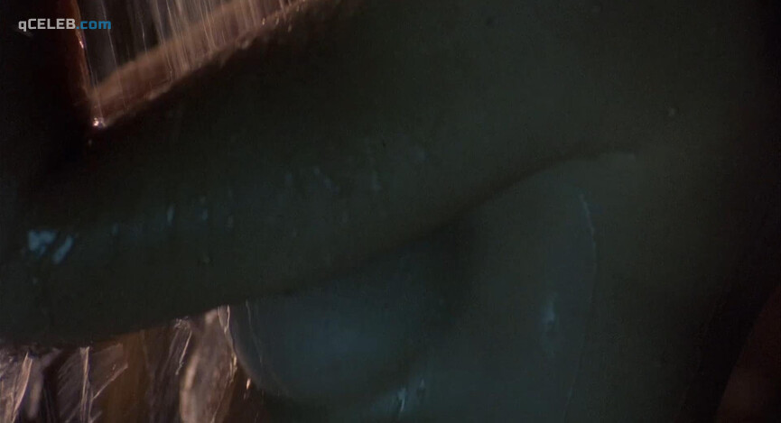 1. Kelly Rowan sexy – Candyman: Farewell to the Flesh (1995)