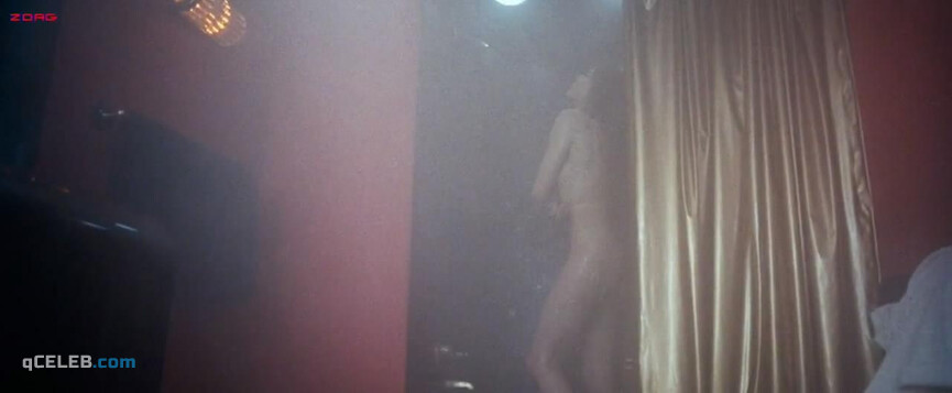 1. Geena Davis sexy – The Long Kiss Goodnight (1996)