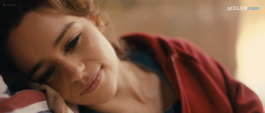 1. Emilia Clarke sexy – Spike Island (2012)