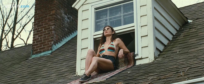 2. Emma Roberts sexy, Jill Hennessy sexy – Lymelife (2008)