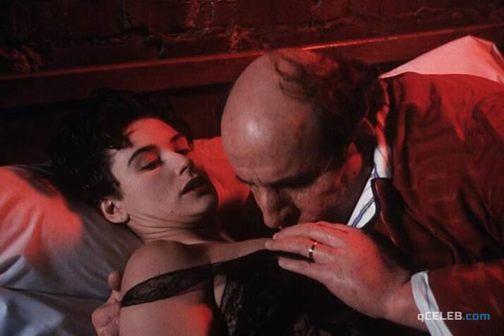 1. Demi Moore sexy – Tales from the Crypt s02e01 (1990)