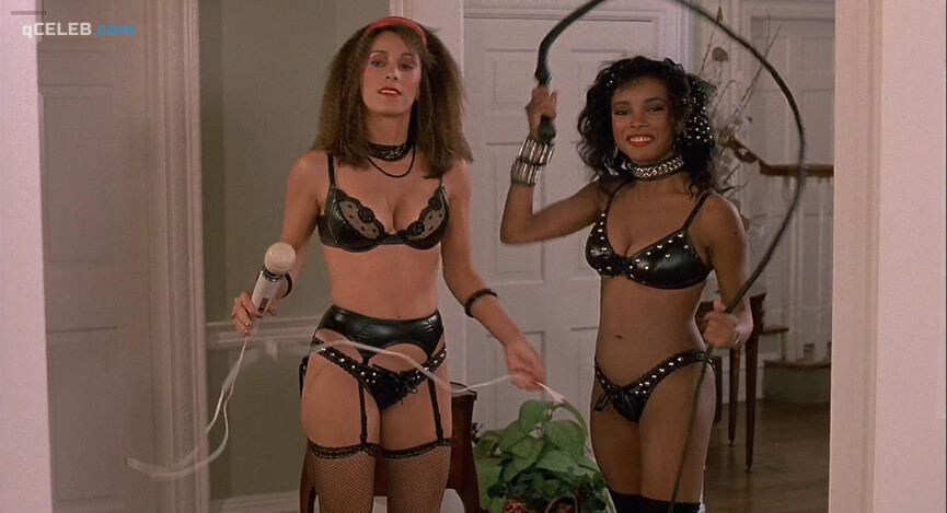 1. Dani Douthette sexy, Rosanne Katon sexy – Bachelor Party (1984)