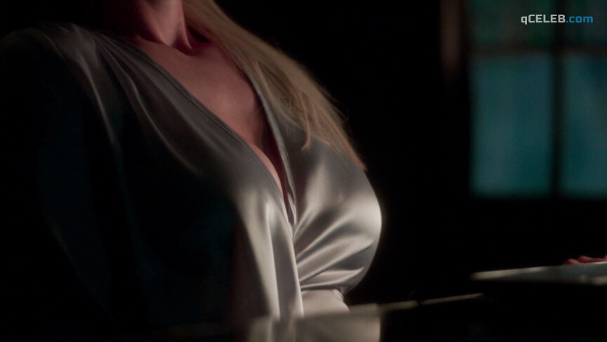 3. Rosario Dawson sexy, Katherine Heigl sexy – Unforgettable (2017)