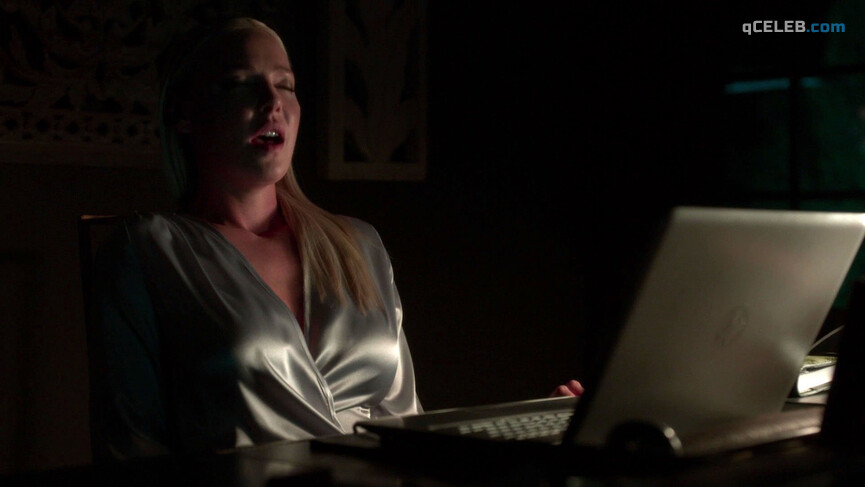 4. Rosario Dawson sexy, Katherine Heigl sexy – Unforgettable (2017)