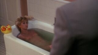 Goldie Hawn nude – Wildcats (1986)