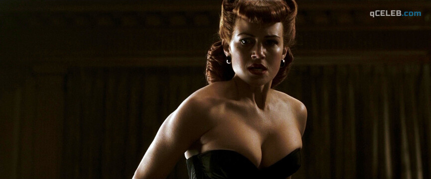 2. Carla Gugino sexy – Watchmen (2009)