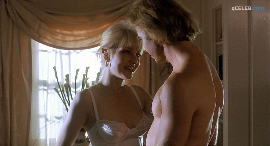 1. Jenny Wright nude – The Lawnmower Man (1992)