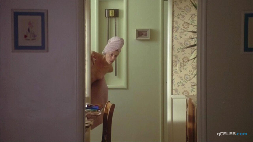 1. Frances McDormand nude, Lori Singer nude – Short Cuts (1993)
