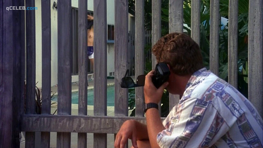 2. Frances McDormand nude, Lori Singer nude – Short Cuts (1993)