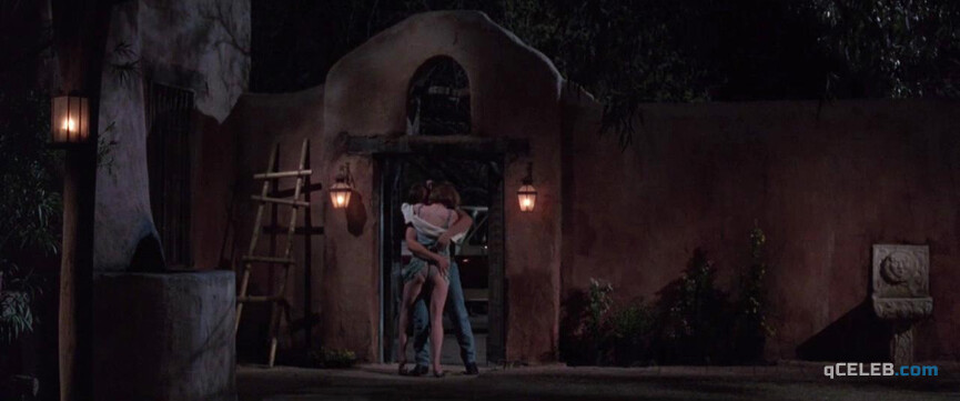 1. Mary-Louise Parker sexy – Boys on the Side (1995)