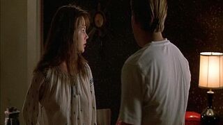 Michelle Williams nude, Chloe Sevigny nude – If These Walls Could Talk 2 (2000)