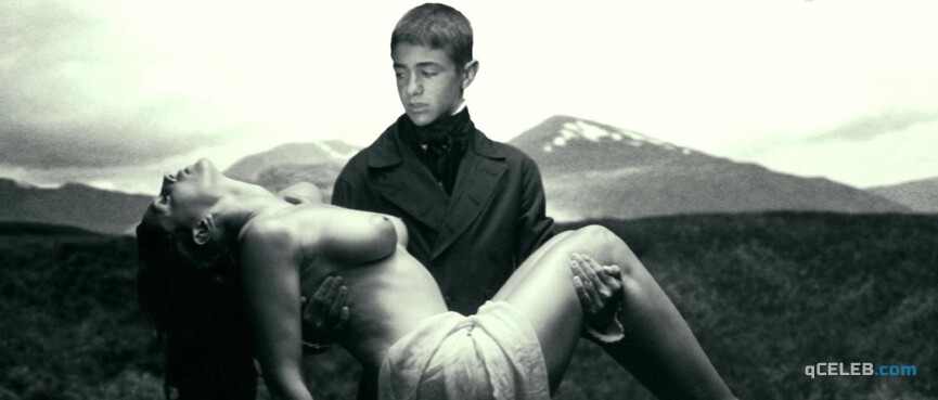 2. Monica Bellucci nude – Malena (2000)