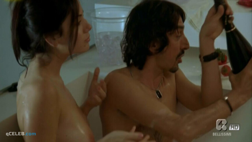 2. Cecilia Capriotti nude – No problem (2008)