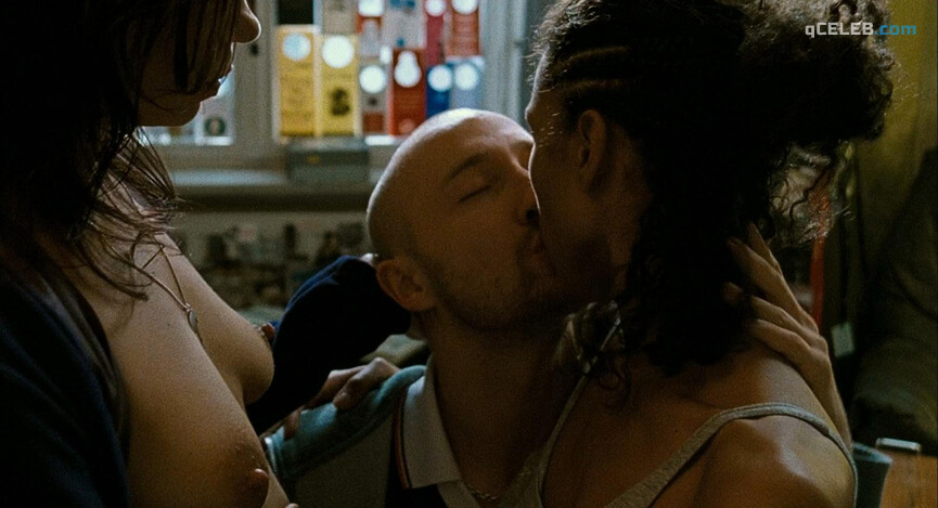 1. Henriette Muller nude, Rita Lengyel nude, Araba Walton nude – Berlin Calling (2008)
