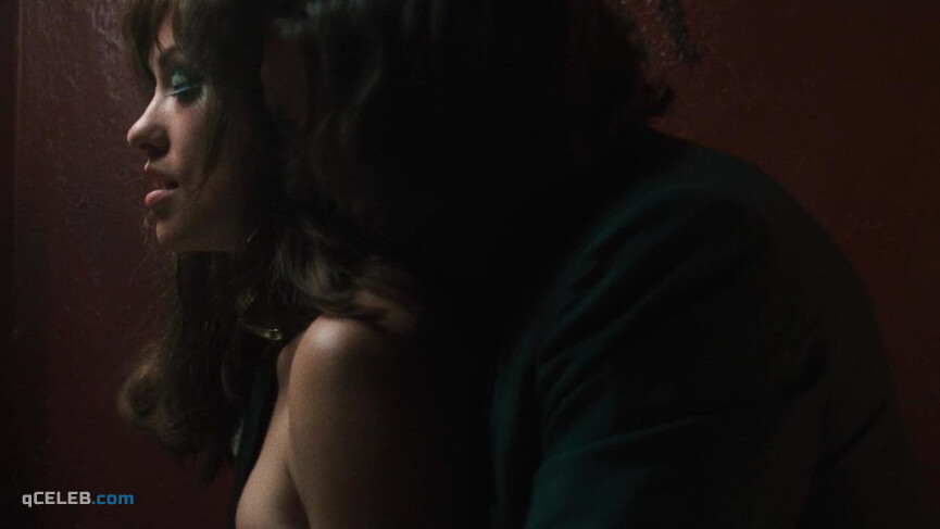 3. Olivia Wilde sexy – Vinyl s01e02 (2016)