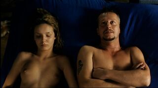 Agnieszka Wlodarczyk nude – Sara (1997)