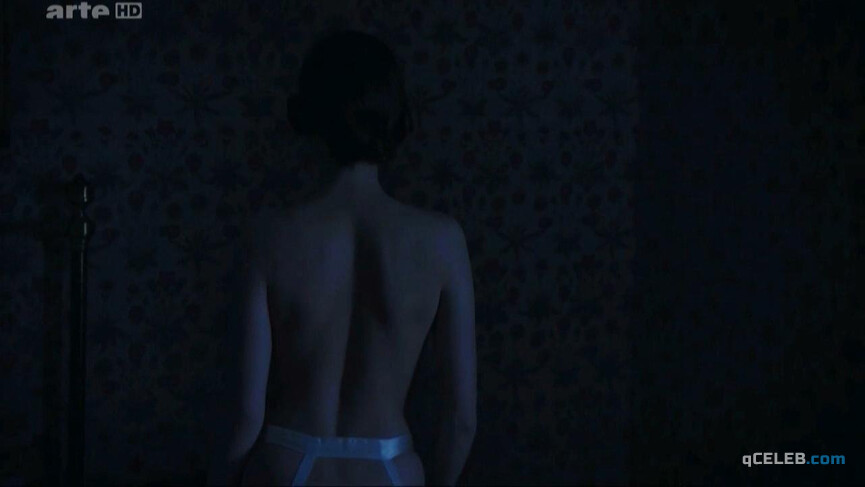 3. Lola Creton nude, Mimi de Montmartre nude, Rebecca Marder nude – Quartet (2015)