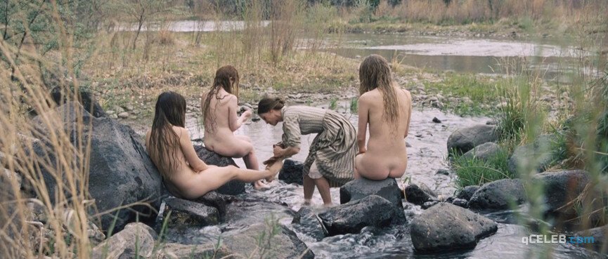 2. Sonja Richter nude, Miranda Otto nude – The Homesman (2014)