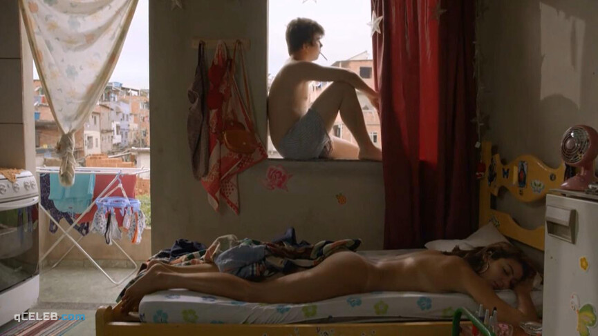1. Clarissa Pinheiro nude, Bruna Amaya nude – Casa Grande (2015)