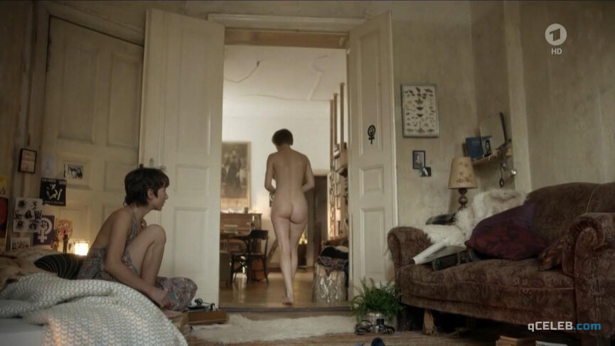 3. Julia Koschitz nude, Lena Lauzemis nude, Anna Julia Kapfelsperger nude – Invisible Years (2015)