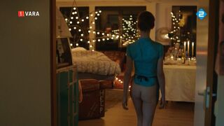 Hannah Hoekstra nude – Volgens Robert s01e04-05 (2013)