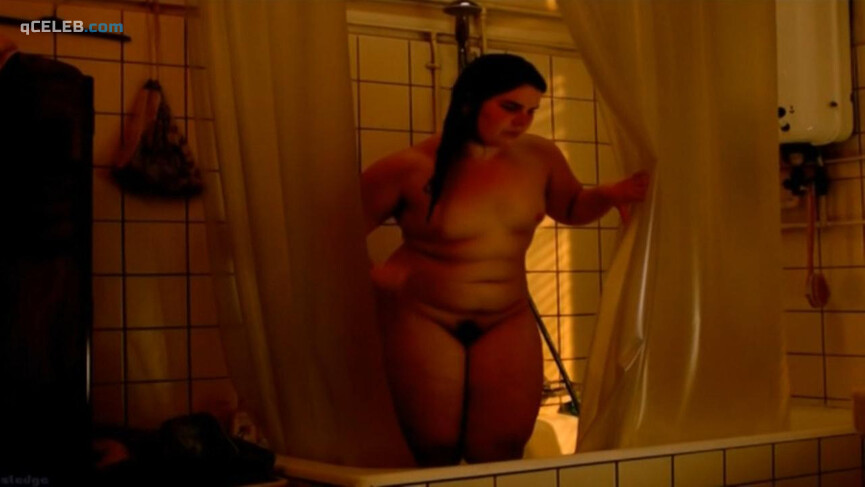 1. Emma Levie nude – Lena (2011)