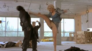 Emma Sjoberg sexy – Taxi 2 (2000)