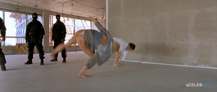 2. Emma Sjoberg sexy – Taxi 2 (2000)