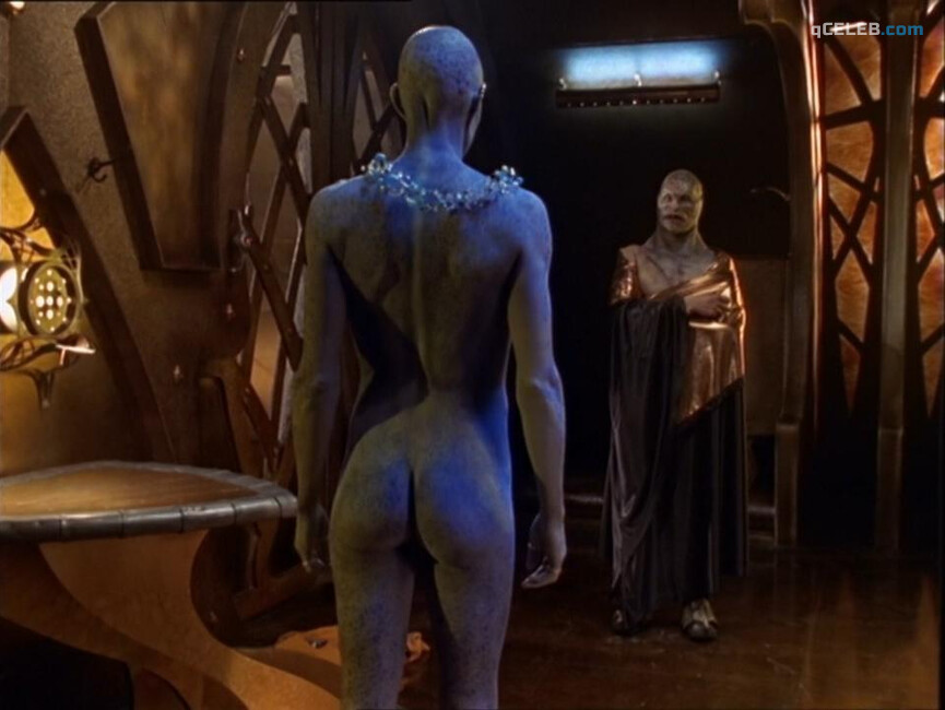1. Virginia Hey nude – Farscape s01e04 (1999)