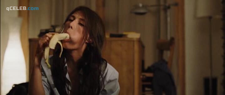 2. Carice van Houten nude, Maartje Remmers nude, Maaike Neuville nude, Halina Reijn sexy – A Thousand Kisses (2006)