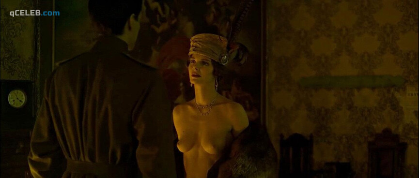 1. Elizaveta Boyarskaya nude – Kontributsiya (2016)