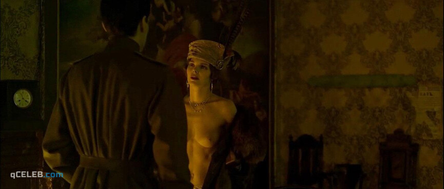2. Elizaveta Boyarskaya nude – Kontributsiya (2016)
