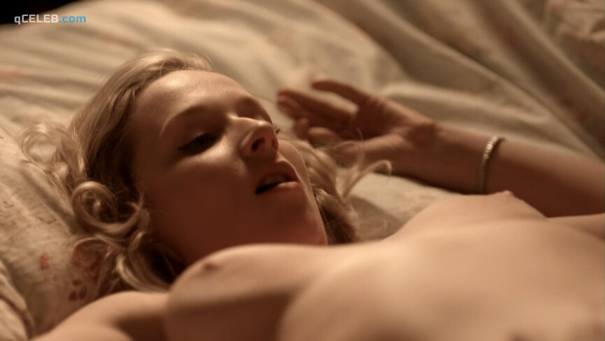 3. Amy Beth Hayes nude – Misfits s01e02 (2009)