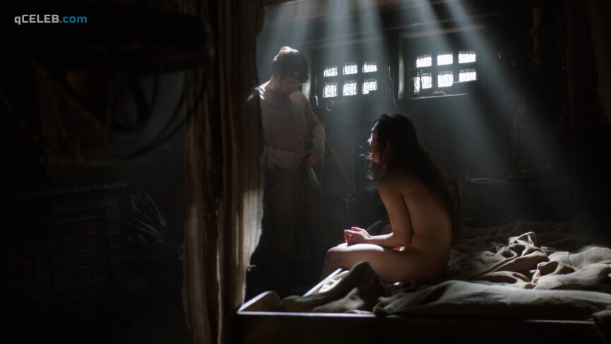 2. Amy Dawson nude – Game of Thrones s02e02 (2012)