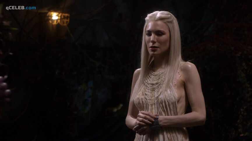 2. Jaime Murray sexy – Defiance s03 (2015)
