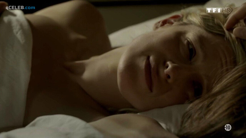 2. Alexia Barlier nude – Falco s03e03 (2015)