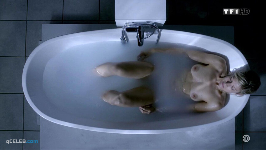 1. Alexia Barlier nude – Falco s04e05 (2016)