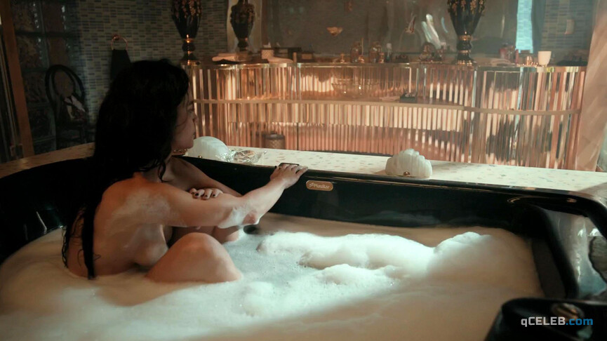 3. Alice Braga nude – Queen of the South s01e01 (2016)