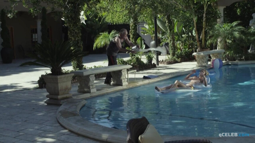 2. Leilani Sarelle nude – For the Love of Money (2012)