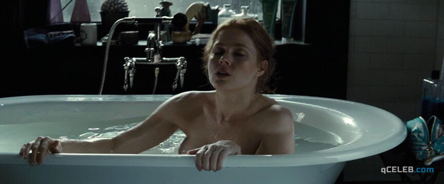 3. Amy Adams sexy – Batman v Superman: Dawn of Justice (2016)