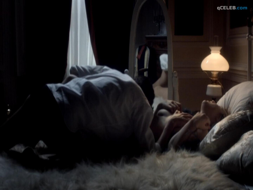 3. Marie Kremer nude, Lou Doillon sexy – Gigola (2010)