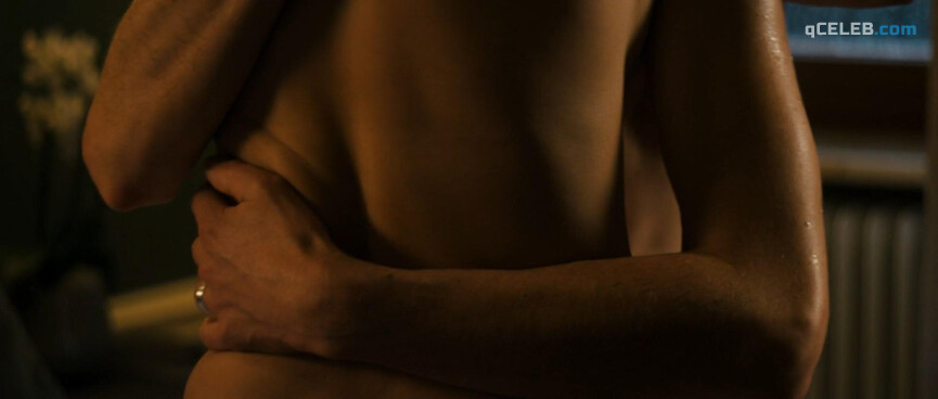 2. Julia Koschitz nude – Tour de Force (2014)